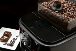 Philips Grind + Brew Filterkaffeemaschine Mit Mahlwerk, 1.2 L Glaskanne, Bis Zu 12 Tassen, Metall, Schwarz (HD7767/00) 12 Philips Grind + Brew Filterkaffeemaschine Mit Mahlwerk, 1.2 L Glaskanne, Bis Zu 12 Tassen, Metall, Schwarz (HD7767/00) -Bon Cafe Store 6ba8a0e5059185095555895166fa2503