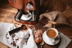 Adler Espressomaschine | Kaffeemaschine | Milchaufschäumer | Cappuccinomaschine | Siebträger Espressomaschine | Elektrische Espressomaschine | Bronze Design | 1,6L Wassertank | 850 Watt |15 Bar | -Bon Cafe Store a2e3bf650ebaeeaa2264ac49ee054ae4